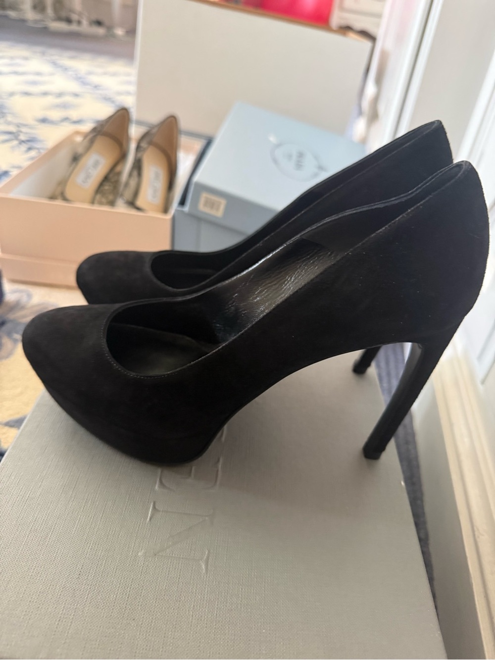 Alexander McQueen Black Suede Rounded Toe Pumps